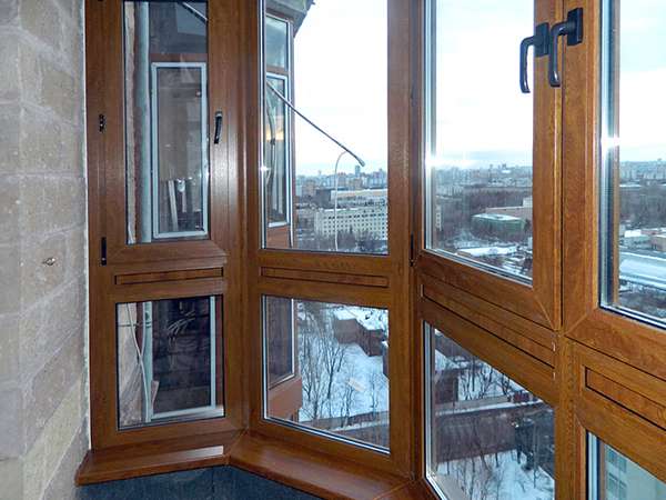 деревянные балконные окна