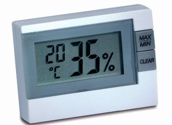 «Boneco A7254» - только самые необходимые функции – температура и влажность внутри помещения