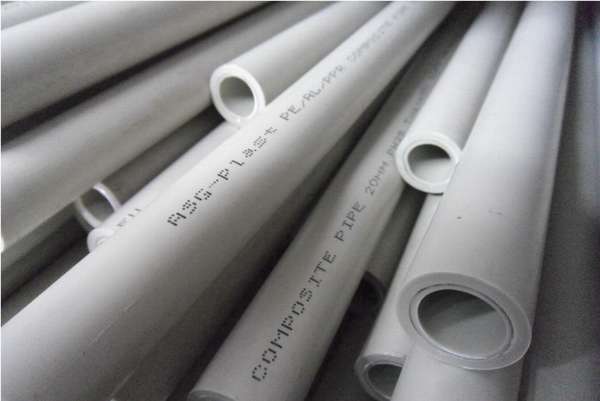 Какие металлопластиковые трубы лучше использовать для водопровода?