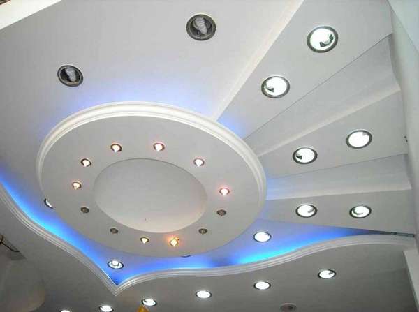 Подсветка на светодиодах, встроенная в подвесной потолок из гипсокартона