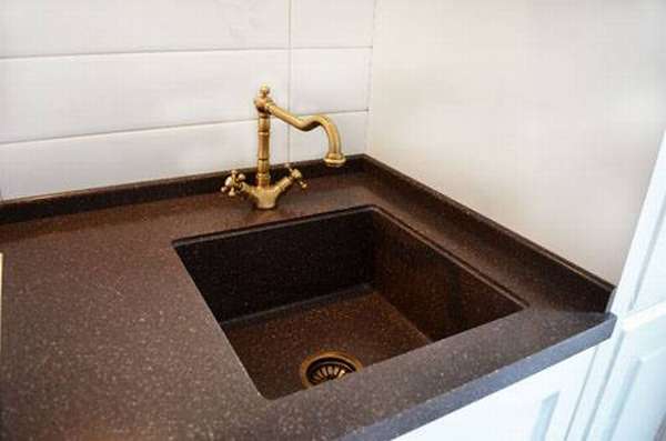 Столешница для ванной комнаты под раковину – интересные решения и возможности монтажа