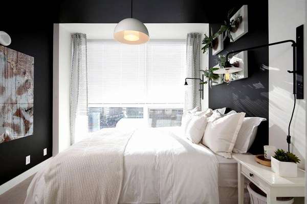В спальне – общий свет можно включить на входе и выключить, не вставая с кровати