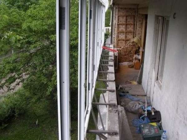 Как выбрать балконные рамы